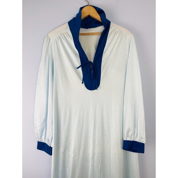 Vintage NWT Shadowline Cuddlemere Nightgown with Contrasting Trim, Size Small - Picture 3 of 10